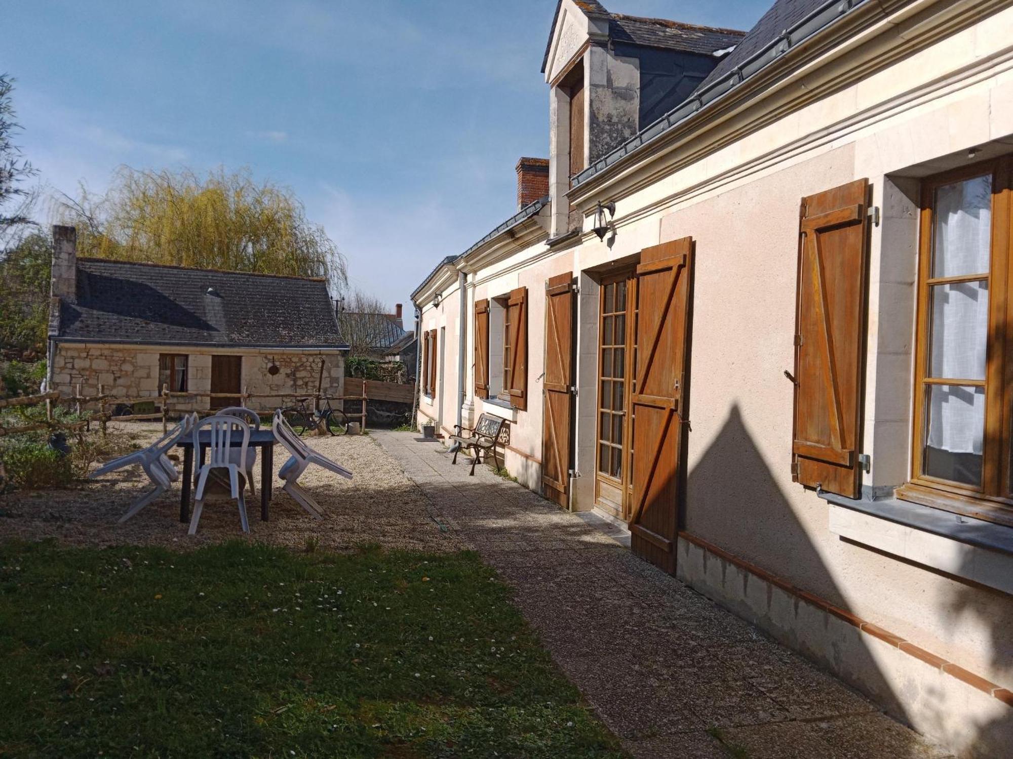 L'Ecole Buissonniere Villa Noyant-la-Plaine Bagian luar foto